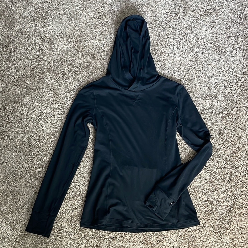 Fabletics Long Sleeve Running Shirts with Zip Pockets, Hoodie XS